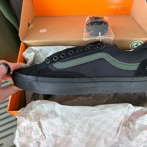 Vans Skate Old Skool 36+ Alba Black Dark Green Size 12 NEW